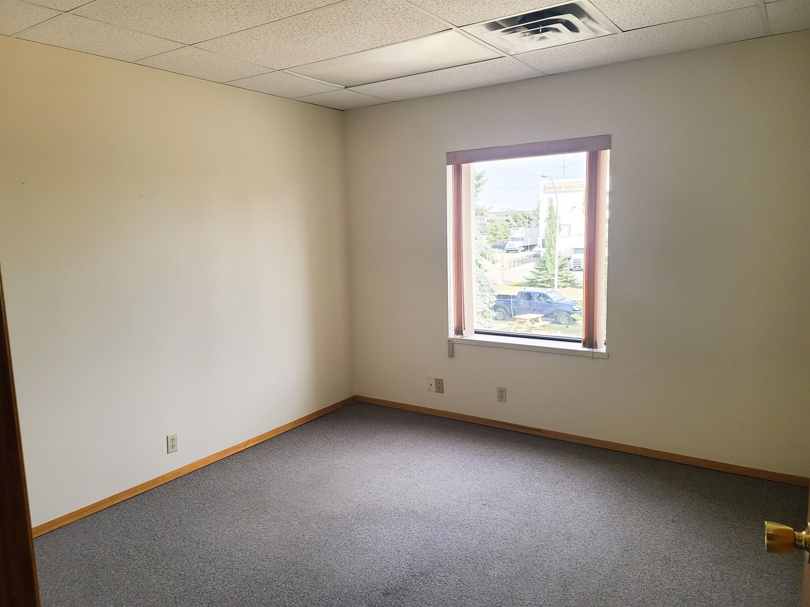 Office For Lease 10740 176 St Nw, Edmonton, Alberta