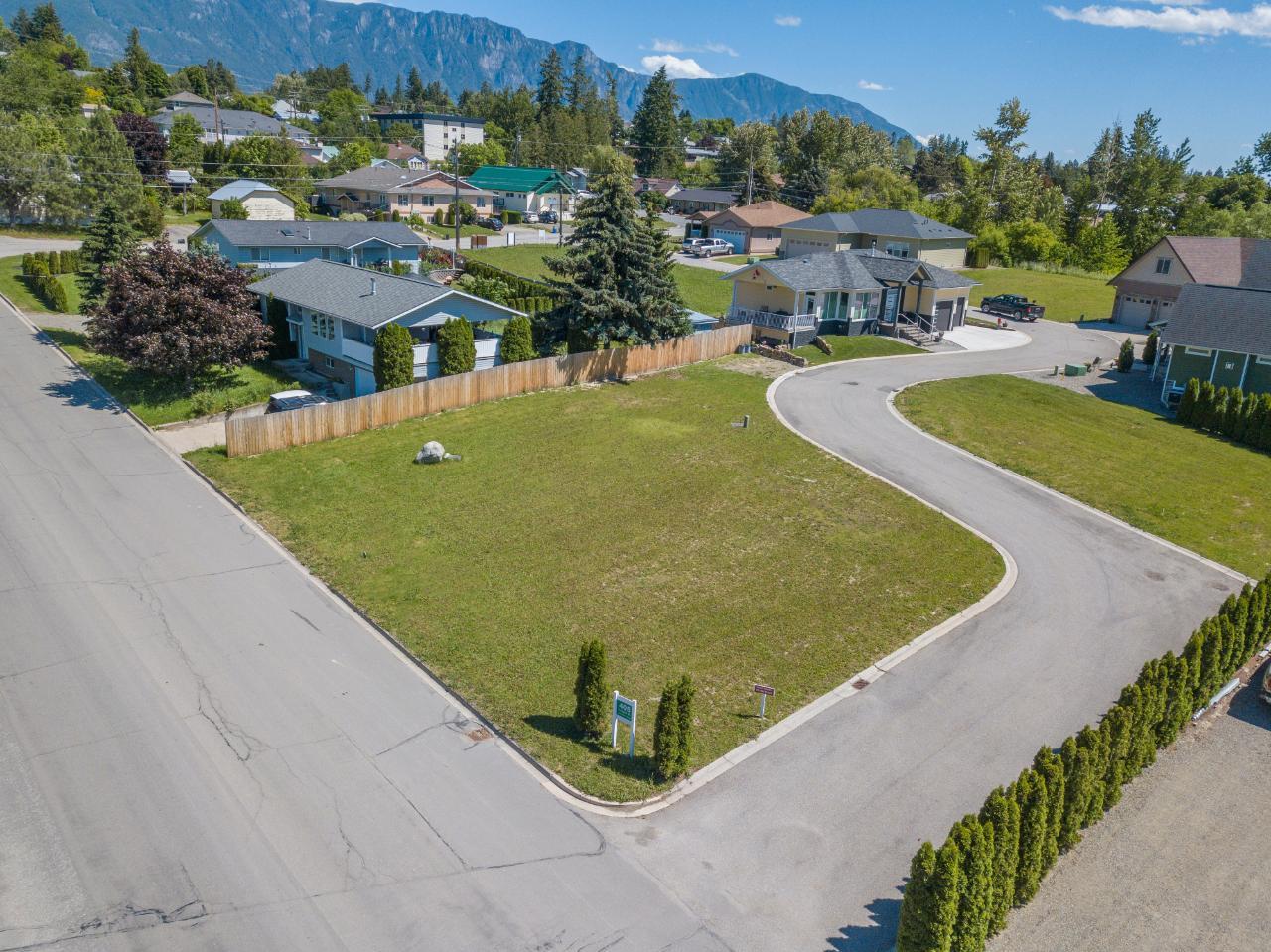 Vacant Land For Sale 1 - 405 Canyon Street, Creston, British Columbia