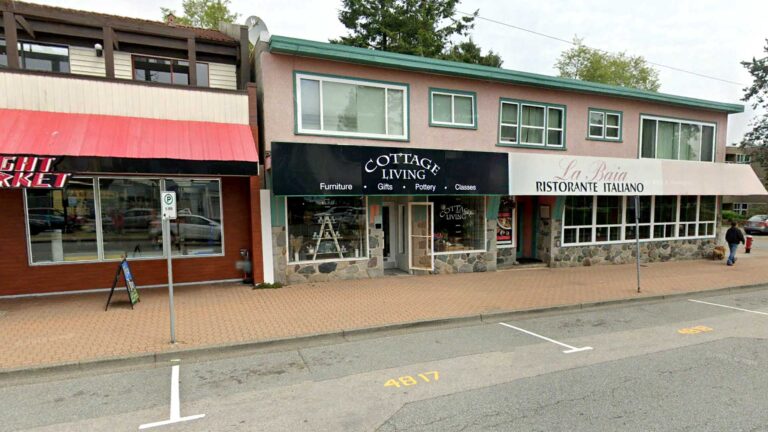 Retail For Lease 15787 Marine Drive, White Rock, BC